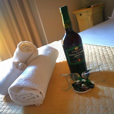 Kite Hub Lo Stagnone Bed & Breakfast Birgi Vecchi Exterior foto